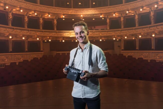 Počátek Marek-divadlo-portret-1600 AT 3820